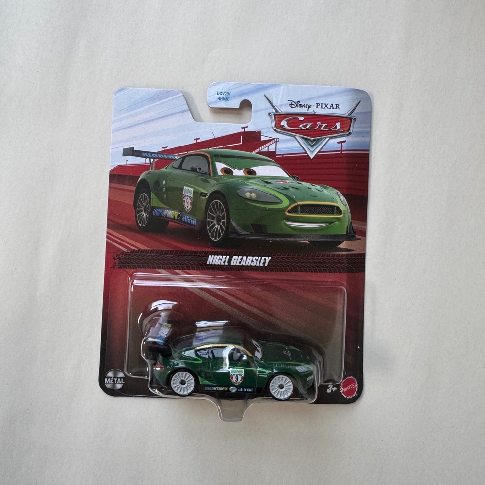 Disney Pixar Cars Nigel Gearsley World Grand Prix Die-Cast Mattel DXV29 HHV86